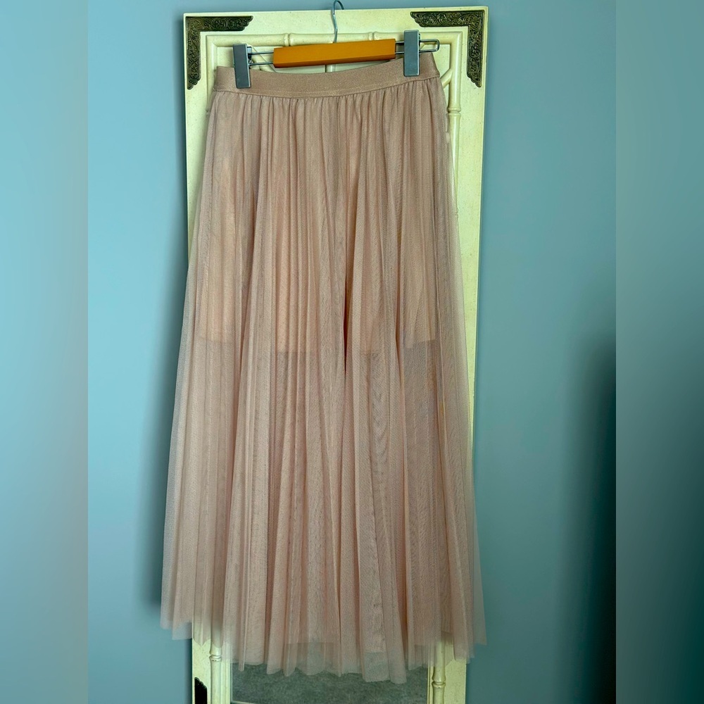 Gold She + Sky Tulle Midi with short slip Size Medium NWOT